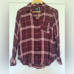 Abercrombie & Fitch women’s button up